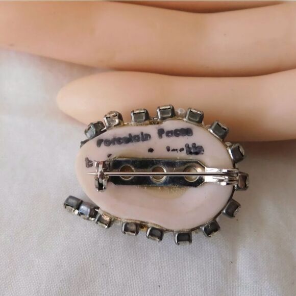 Porcelain Face Vintage Brooch Signed Pin Rhinestones Faux Pearls - Picture 2 of 6